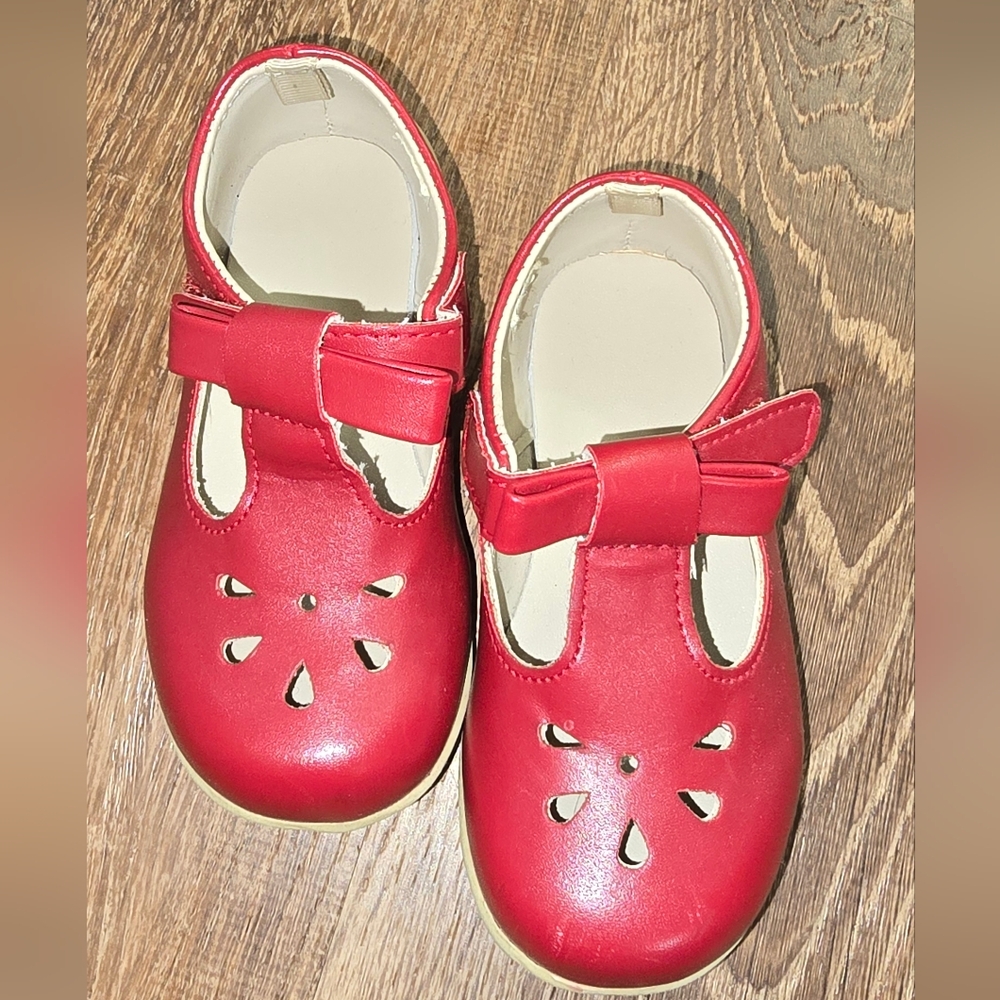 TRIMFOOT CO red Mary Janes